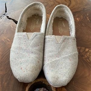 TOMS Cream Speckled Wool With Shearling Size 8
